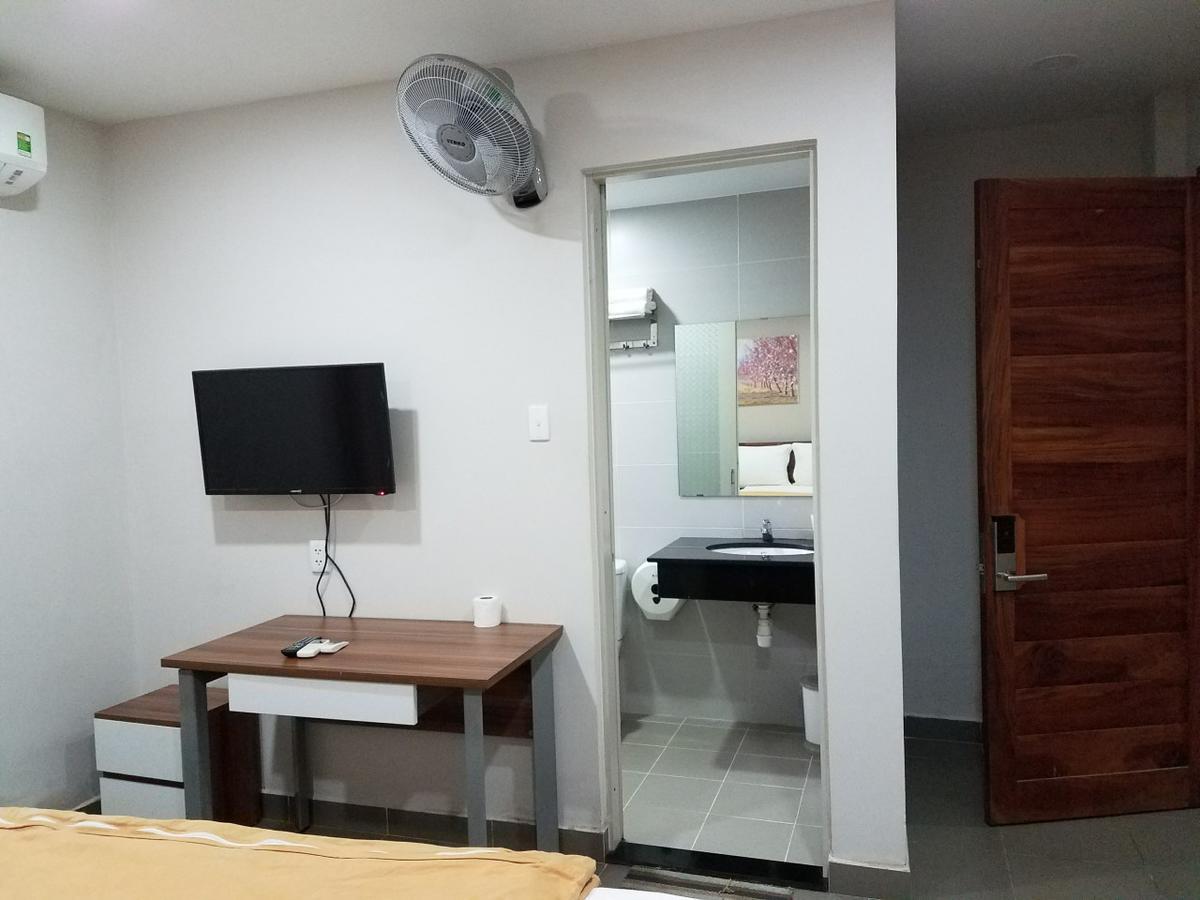 Lee Hotel